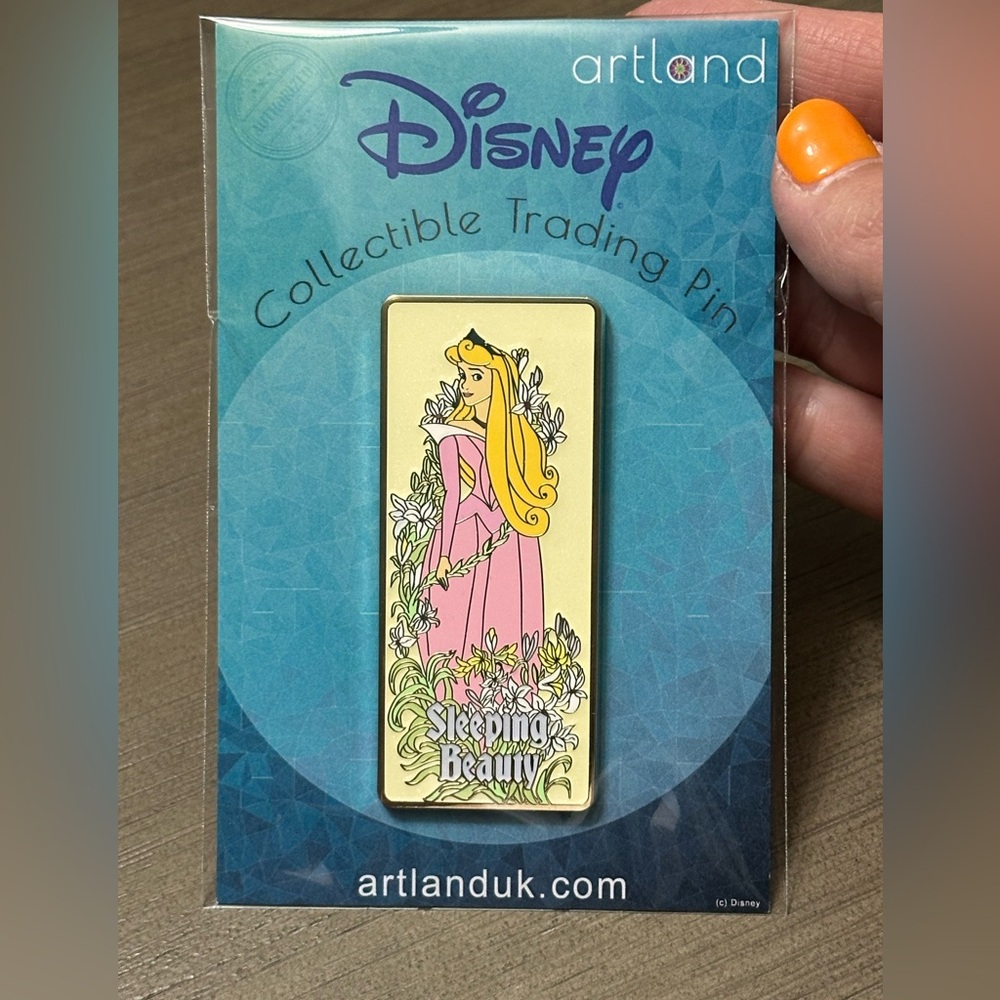 Disney Artland 2023 Enchanted Sleeping Beauty Aurora LE 250 Floral Frame Pin